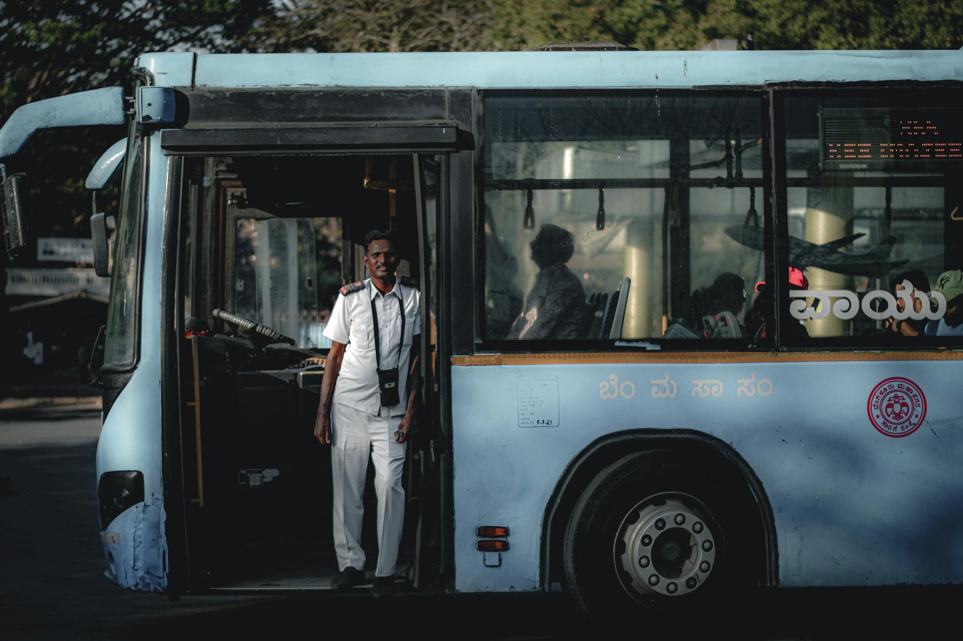 Liverpool on a Budget: Complete Money-Saving Guide 7 A city bus providing affordable public transport for budget-conscious visitors to Liverpool