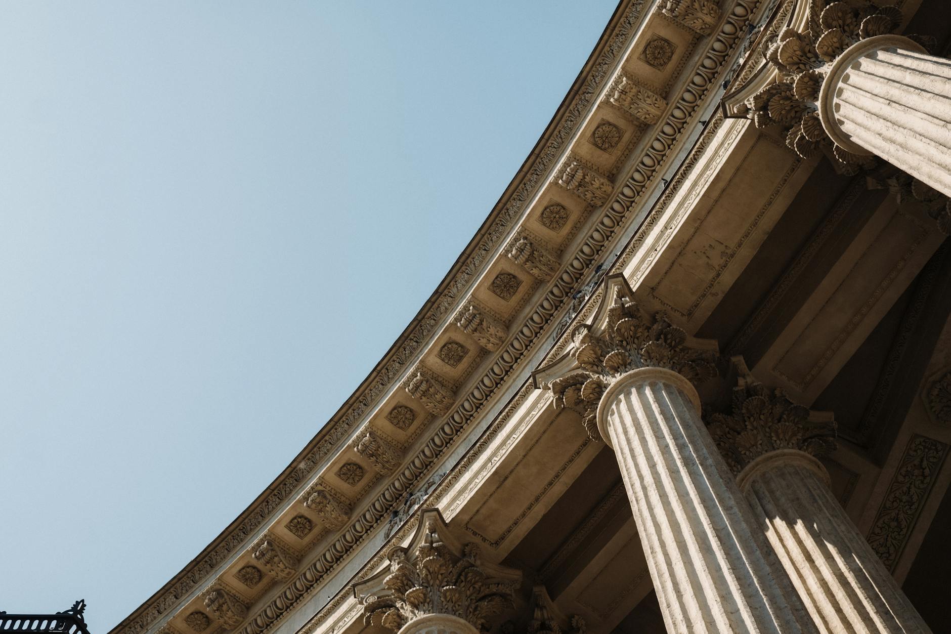 St George's Hall Liverpool architecture neoclassical guide