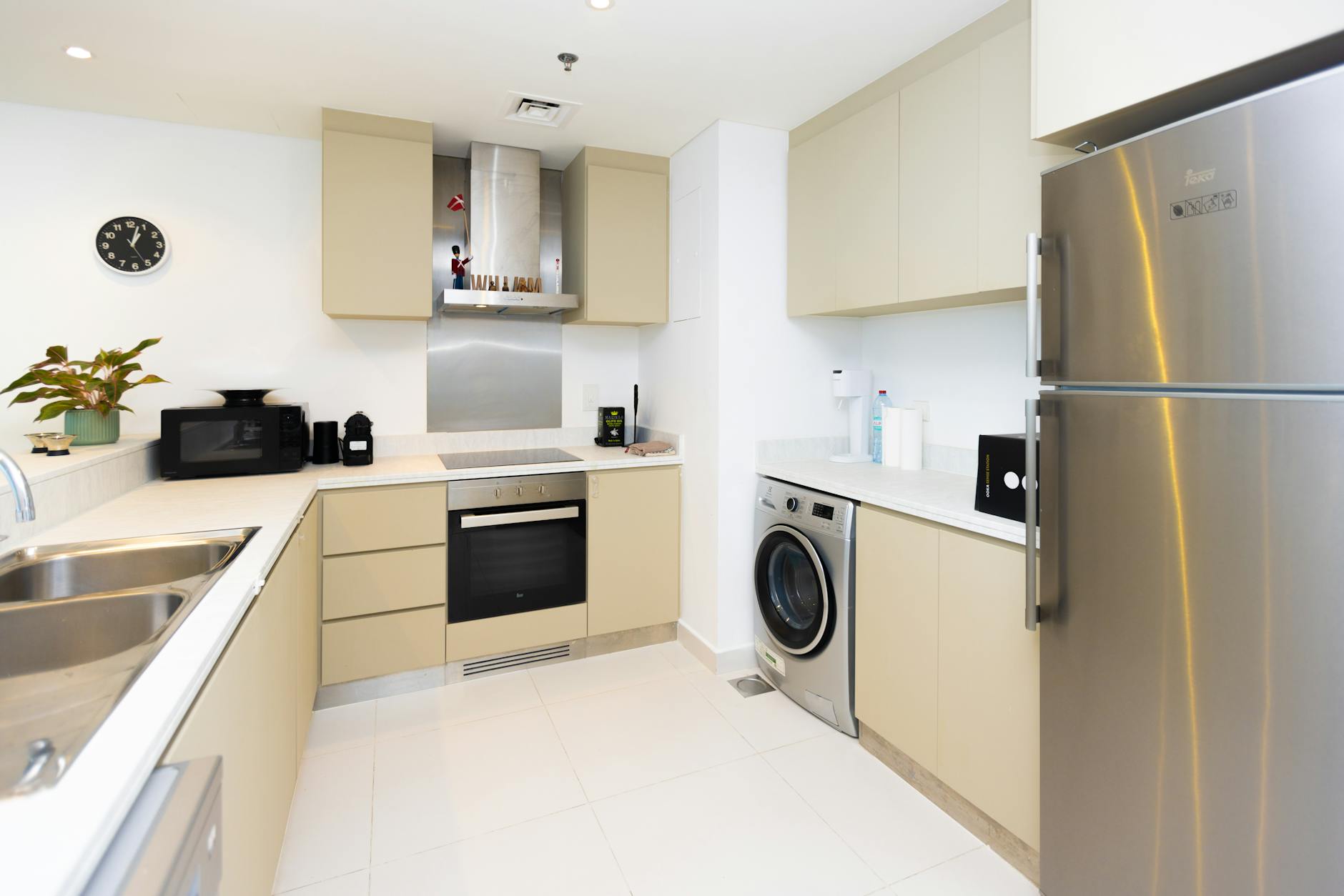 Best Budget Hotels Liverpool & Hostels: Cheap Stays Under £80 3 Liverpool serviced apartment kitchen - budget hotels Liverpool family options
