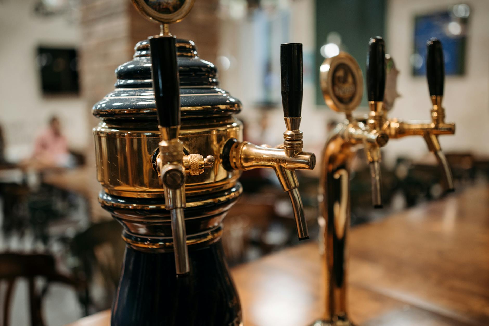 Best Pubs in Liverpool: Traditional Pubs & Gastropubs 2026 2 Liverpool pub cask ale real ale traditional beer interior