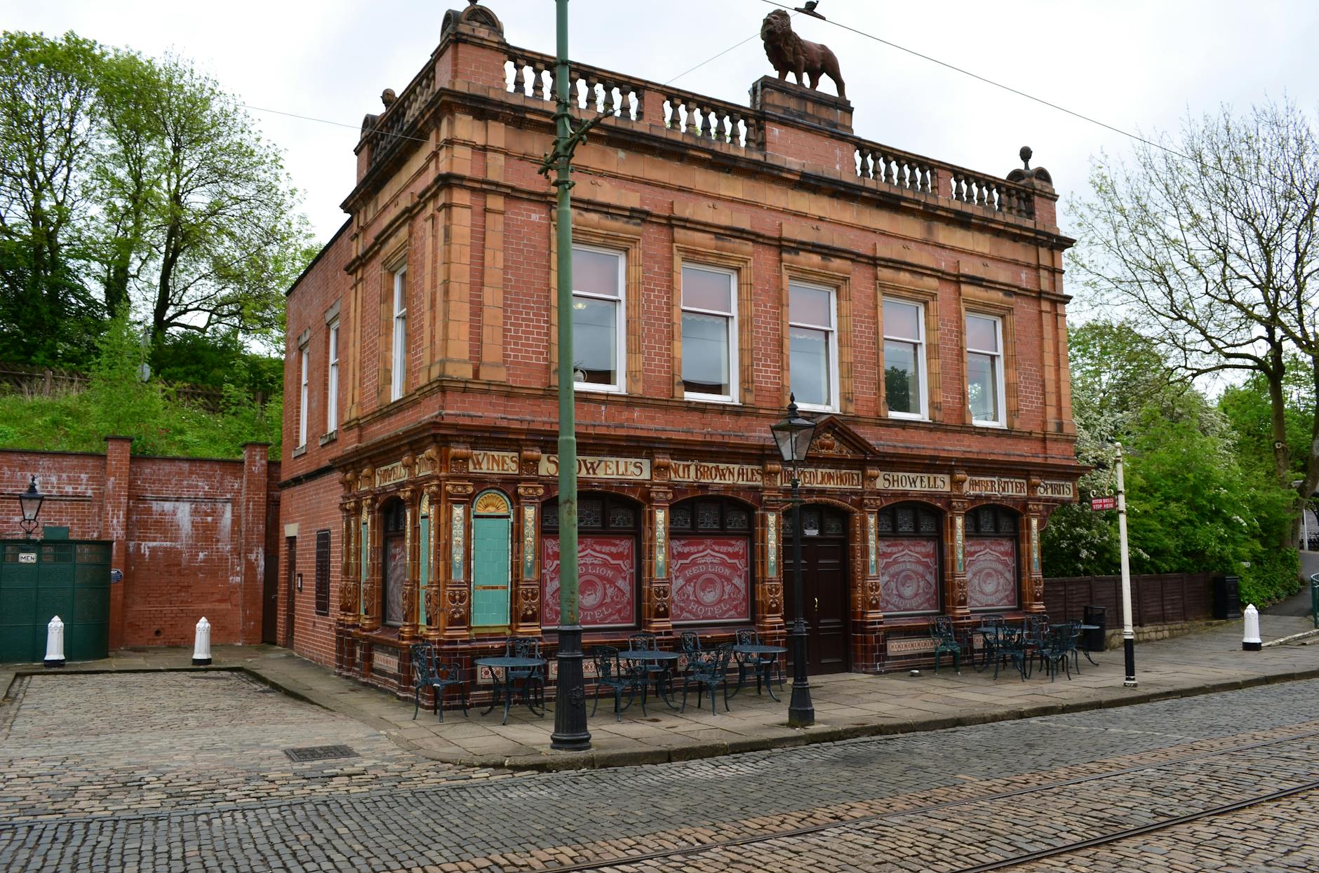 Best Pubs in Liverpool: Traditional Pubs & Gastropubs 2026 1 Best pubs Liverpool traditional historic Victorian interior